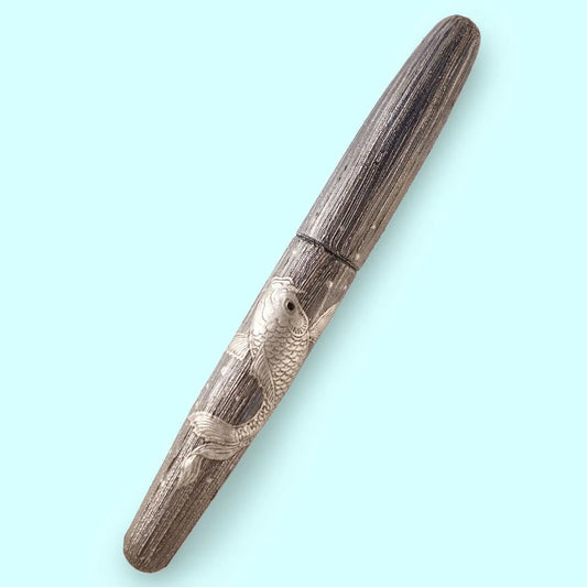 seY   蒔絵  makie fountain pen  /Koi Climbing Waterfalls  (M15)