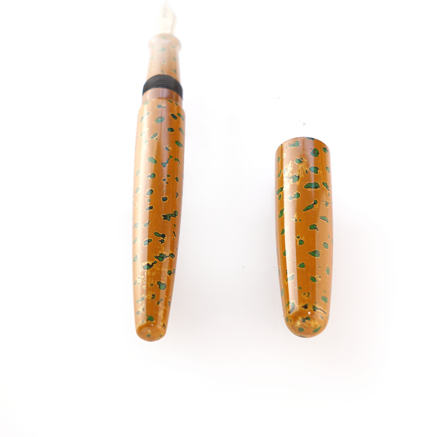 seY   津軽塗  tsugarunuri fountain pen  /Yellow and green / tsu001