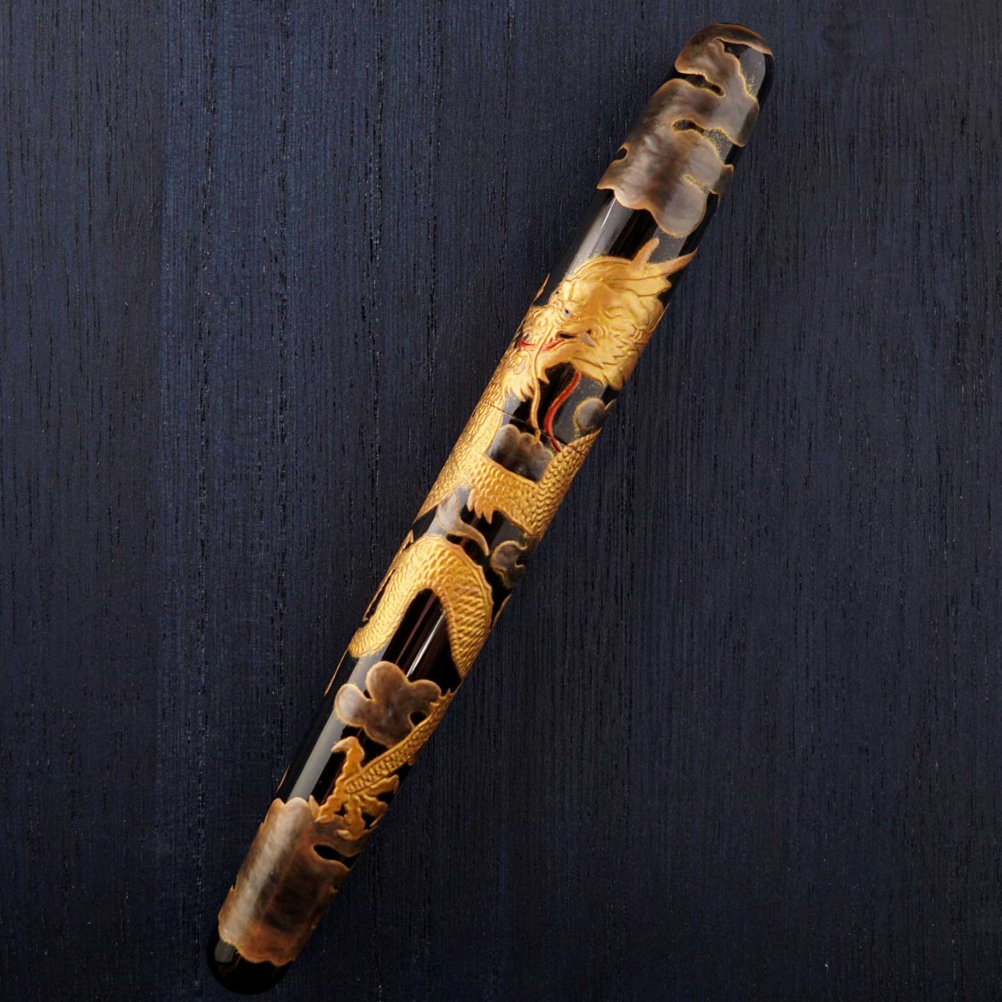 seY   蒔絵  makie fountain pen  /golden dragon  万年筆　（M03）